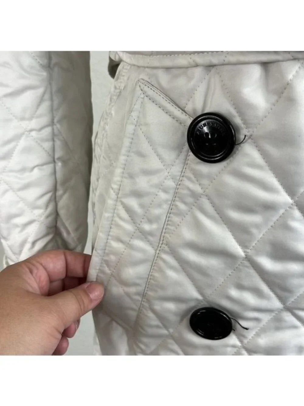 Burberry White Quilted Trench Coat Belted Jacket - Picture 2 of 16